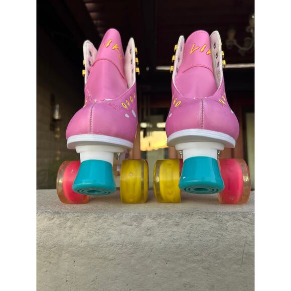LIKU PINK Unicorn Quad Roller Skates Light Up Wheels SZ Kids US 1-2 - Picture 4 of 13